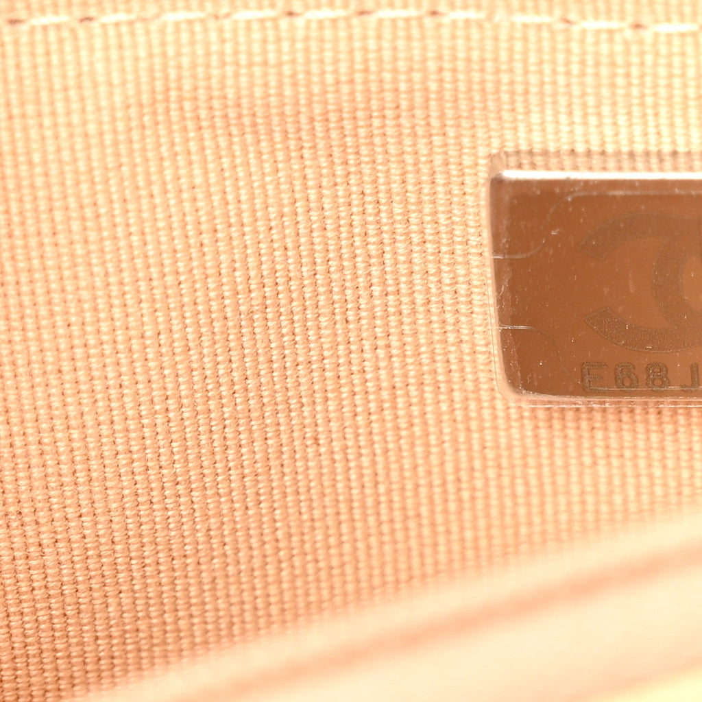 Caviar Quilted Wallet on Chain WOC Beige